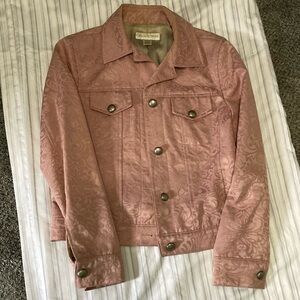 Size 4 pink brocade jacket sits just below the waist fully lined